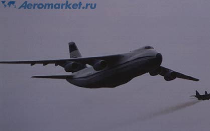 Самолет Ан-124