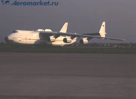 Самолет Ан-225