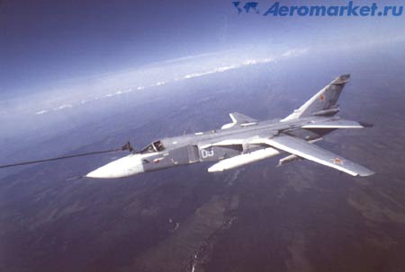 Самолет Су-24