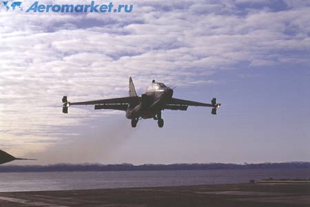Самолет Су-25ТК