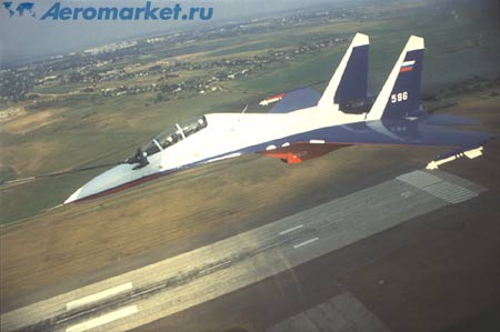 Самолет Су-30