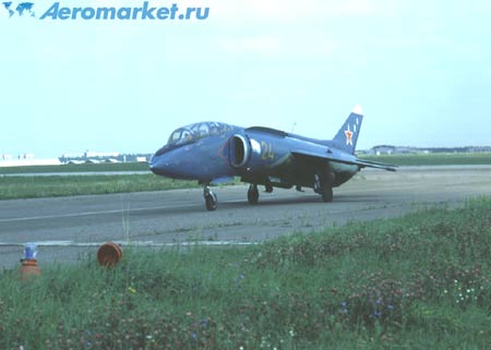 Самолет Як-38